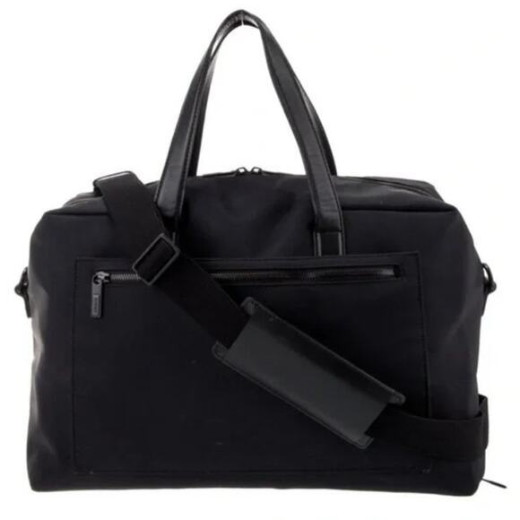 Away Everywhere Weekender Bag Travel Carry-On Duffle in Black - Picture 2 of 10